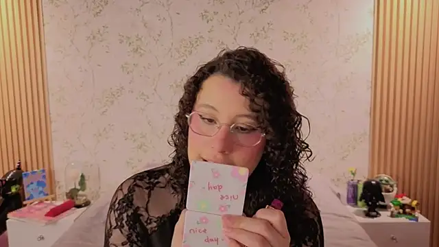 Snapshot of Charlotte__Miller chatting on 07-23-26, 11:19 Charlotte Miller online show from 07-23-26, 11:19