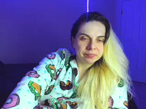 HappyIva online show from 02-17-25, 08:19