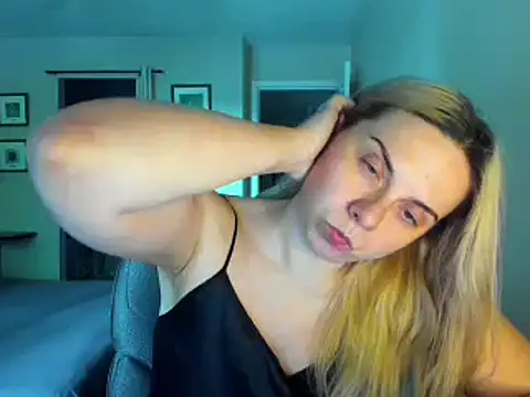 HappyIva online show from 09-18-25, 12:34