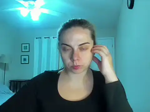 HappyIva online show from 09-26-25, 05:44