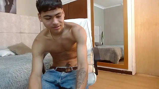 adam piarse01 online show from 10-02-25, 03:46