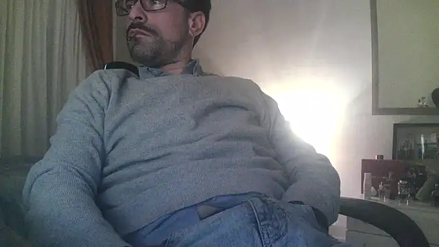 Snapshot of Patrickhound chatting on 01-28-25, 01:18 Patrickhound online show from 01-28-25, 01:18