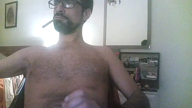 Snapshot of Patrickhound chatting on 09-13-25, 09:47 Patrickhound online show from 09-13-25, 09:47