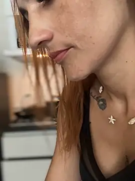 Snapshot of Samantha_bigboobs chatting on 09-25-25, 03:16 Samantha bigboobs online show from 09-25-25, 03:16