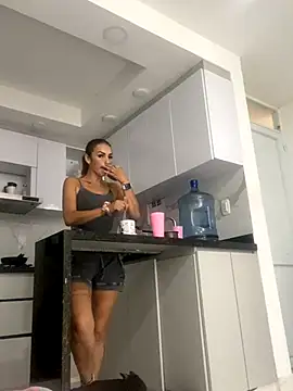 Snapshot of Samantha_bigboobs chatting on 10-21-25, 08:31 Samantha bigboobs online show from 10-21-25, 08:31