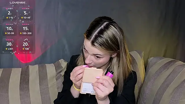 Snapshot of Eternal_Flame chatting on 01-23-25, 09:18 Eternal Flame online show from 01-23-25, 09:18