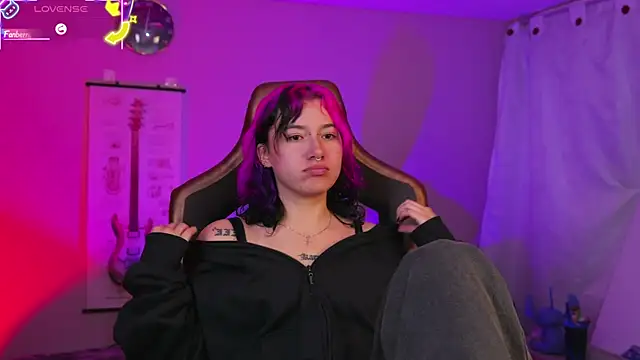 Snapshot of _zephyr_ chatting on 10-02-25, 03:46  zephyr  online show from 10-02-25, 03:46