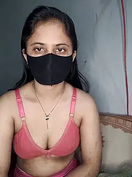 Hot Nila online show from 03-07-25, 02:04