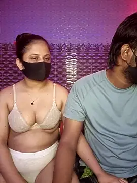 Snapshot of Hot_Nila chatting on 05-20-26, 02:40 Hot Nila online show from 05-20-26, 02:40