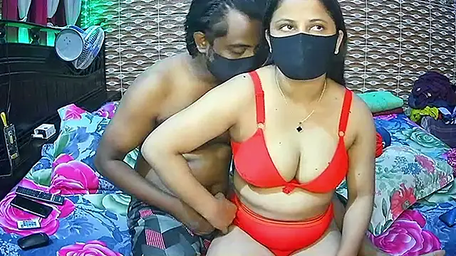 Hot Nila online show from 06-21-26, 02:58