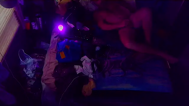 bluedragon0525 online show from 10-11-25, 05:44