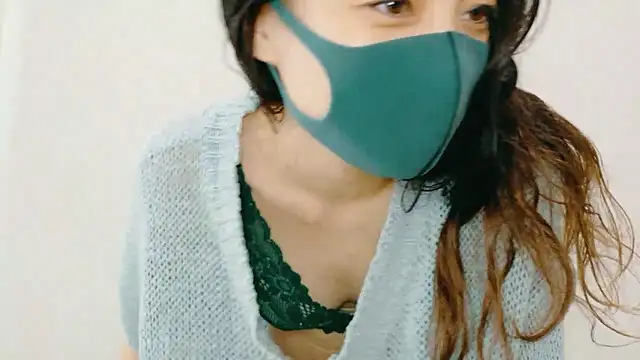 Snapshot of Mary-JP chatting on 09-13-25, 04:34 Mary-JP online show from 09-13-25, 04:34