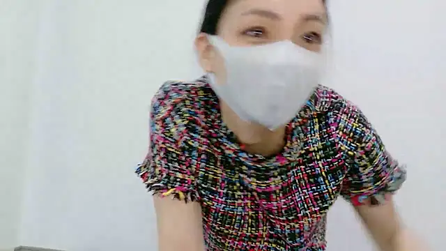 Snapshot of Mary-JP chatting on 10-11-25, 05:50 Mary-JP online show from 10-11-25, 05:50