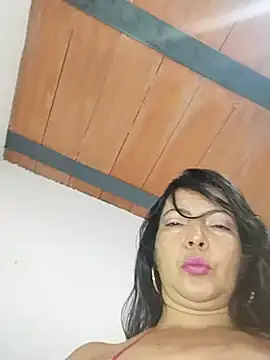 Snapshot of Alexarica46 chatting on 10-23-25, 01:32 Alexarica46 online show from 10-23-25, 01:32