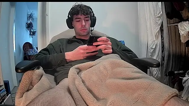 onesieboyx online show from 02-07-25, 02:15