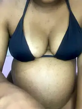 Mariaapimentinha online show from 12-16-25, 12:04