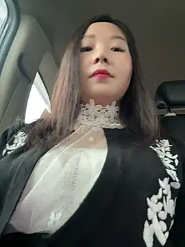 Snapshot of SSSniang- chatting on 02-21-25, 04:18 SSSniang- online show from 02-21-25, 04:18