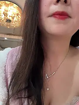 Snapshot of SSSniang- chatting on 03-17-25, 06:18 SSSniang- online show from 03-17-25, 06:18