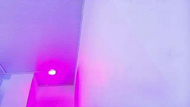 Snapshot of Arianna_sweeet chatting on 05-21-26, 03:35 Arianna sweeet online show from 05-21-26, 03:35