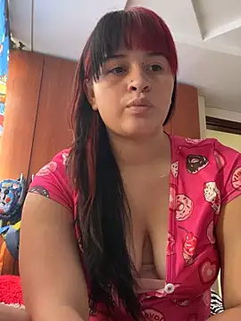 Snapshot of Jowi___ chatting on 03-18-25, 04:37 Jowi online show from 03-18-25, 04:37