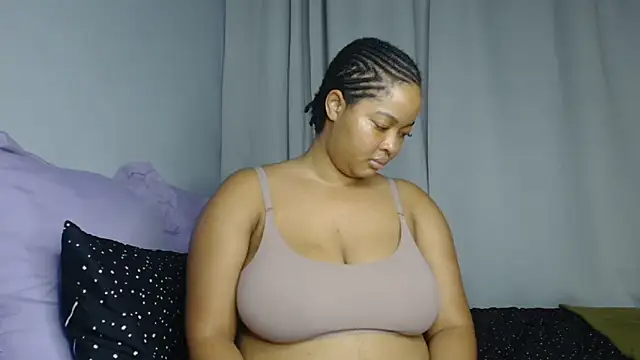 Snapshot of sexytinashe21 chatting on 02-26-25, 04:45 sexytinashe21 online show from 02-26-25, 04:45