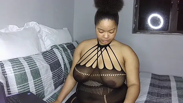 Snapshot of sexytinashe21 chatting on 09-14-25, 07:57 sexytinashe21 online show from 09-14-25, 07:57