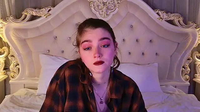 Snapshot of VITA_TESS chatting on 11-16-25, 11:05 VITA TESS online show from 11-16-25, 11:05