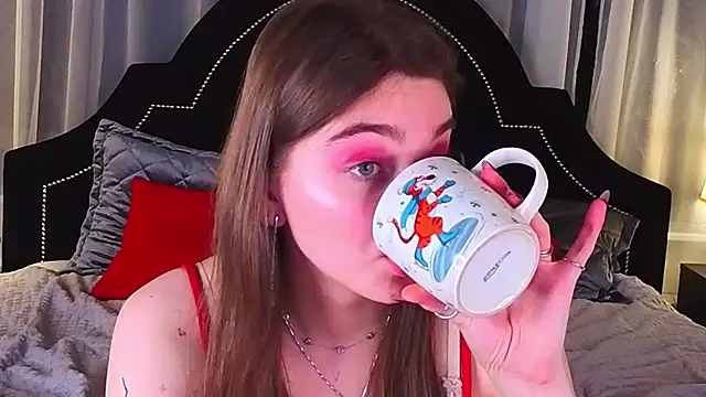 Snapshot of VITA_TESS chatting on 12-17-25, 06:36 VITA TESS online show from 12-17-25, 06:36