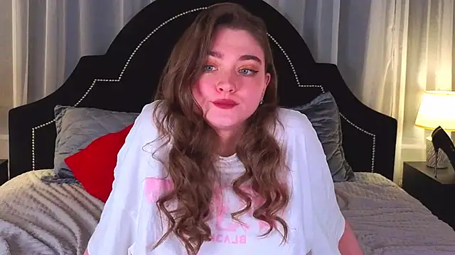 Snapshot of VITA_TESS chatting on 12-18-25, 11:22 VITA TESS online show from 12-18-25, 11:22