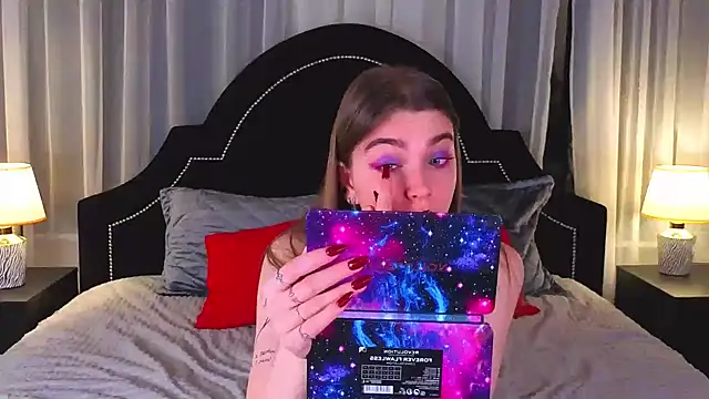 Snapshot of VITA_TESS chatting on 12-19-25, 11:28 VITA TESS online show from 12-19-25, 11:28