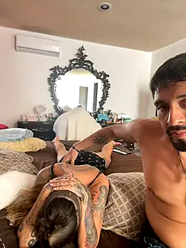 Snapshot of Izy_cute_ chatting on 09-08-25, 04:28 Izy cute online show from 09-08-25, 04:28