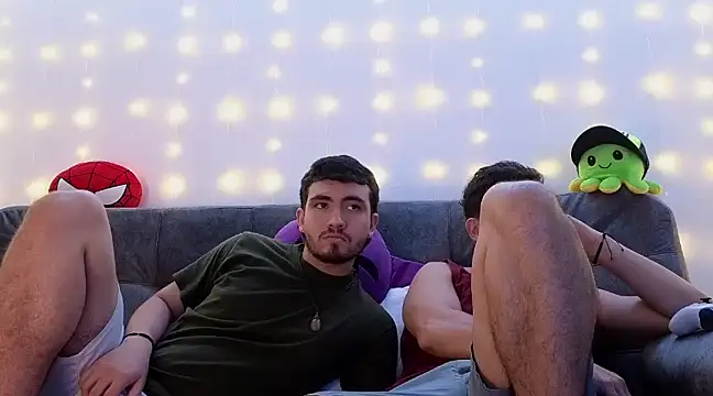 Snapshot of ErickBrant chatting on 02-04-25, 11:27 ErickBrant online show from 02-04-25, 11:27