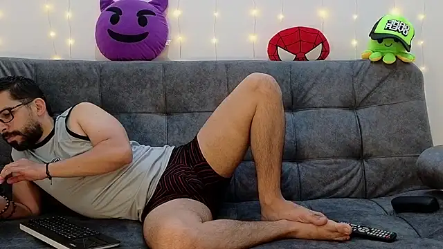 Snapshot of ErickBrant chatting on 03-06-25, 09:20 ErickBrant online show from 03-06-25, 09:20