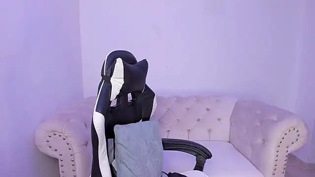 Santiago huntt online show from 10-13-25, 08:09