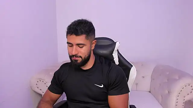 Santiago huntt online show from 02-24-26, 08:18