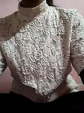 Snapshot of Barbie_183 chatting on 01-13-25, 07:00 Barbie 183 online show from 01-13-25, 07:00