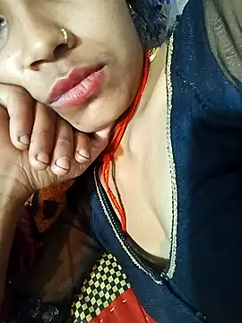 Snapshot of Amaya_Bajwa chatting on 02-08-25, 10:40 Amaya Bajwa online show from 02-08-25, 10:40