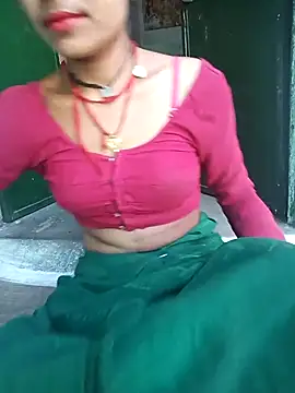 Snapshot of Amaya_Bajwa chatting on 03-17-25, 10:49 Amaya Bajwa online show from 03-17-25, 10:49