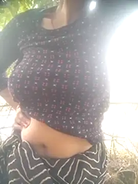 Snapshot of Amaya_Bajwa chatting on 12-02-25, 10:09 Amaya Bajwa online show from 12-02-25, 10:09