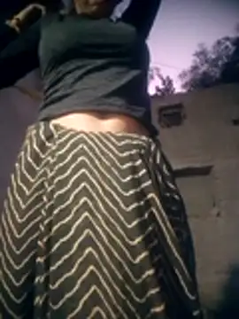 Snapshot of Amaya_Bajwa chatting on 12-14-25, 01:00 Amaya Bajwa online show from 12-14-25, 01:00