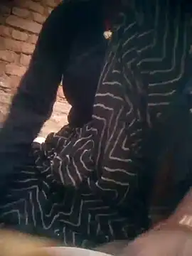 Snapshot of Amaya_Bajwa chatting on 12-17-25, 12:11 Amaya Bajwa online show from 12-17-25, 12:11