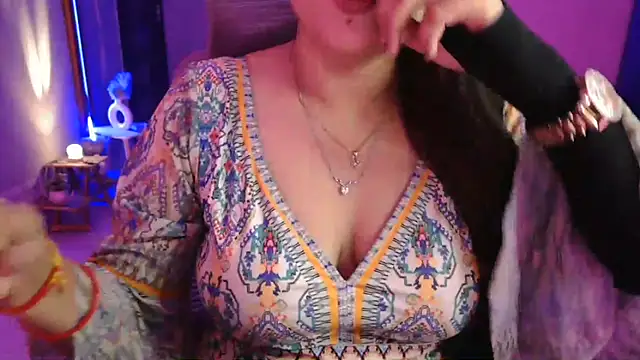 Mitikaa online show from 11-21-25, 02:38