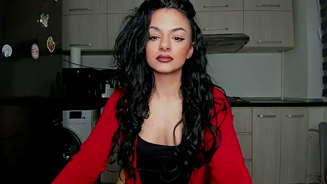 Snapshot of NNNoire chatting on 01-28-25, 05:54 NNNoire online show from 01-28-25, 05:54