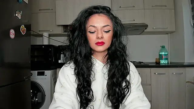 Snapshot of NNNoire chatting on 01-29-25, 06:22 NNNoire online show from 01-29-25, 06:22