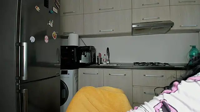 Snapshot of NNNoire chatting on 02-10-25, 11:57 NNNoire online show from 02-10-25, 11:57