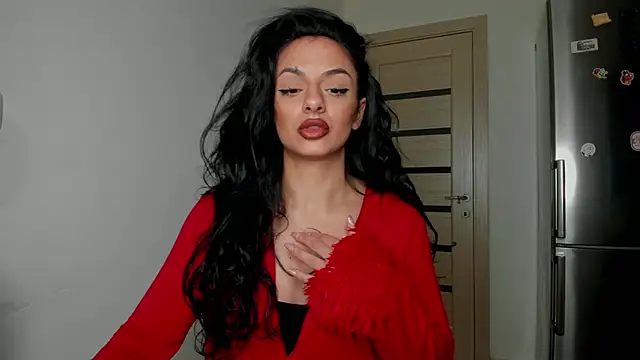 Snapshot of NNNoire chatting on 02-13-25, 03:03 NNNoire online show from 02-13-25, 03:03