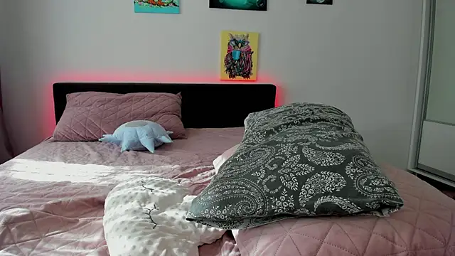 Snapshot of NNNoire chatting on 03-11-25, 08:30 NNNoire online show from 03-11-25, 08:30