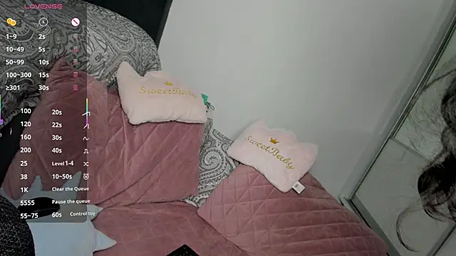 Snapshot of NNNoire chatting on 10-04-25, 09:51 NNNoire online show from 10-04-25, 09:51