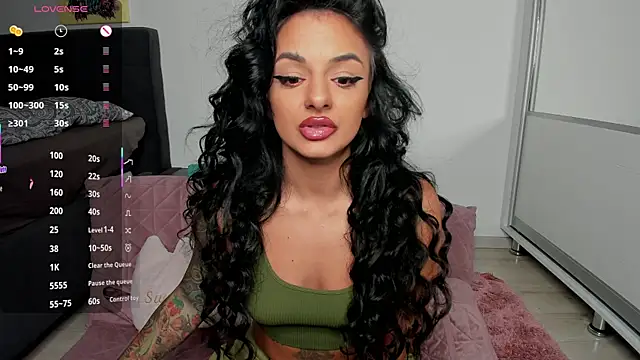 Snapshot of NNNoire chatting on 10-09-25, 09:51 NNNoire online show from 10-09-25, 09:51