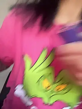 Snapshot of NNNoire chatting on 11-24-25, 11:43 NNNoire online show from 11-24-25, 11:43